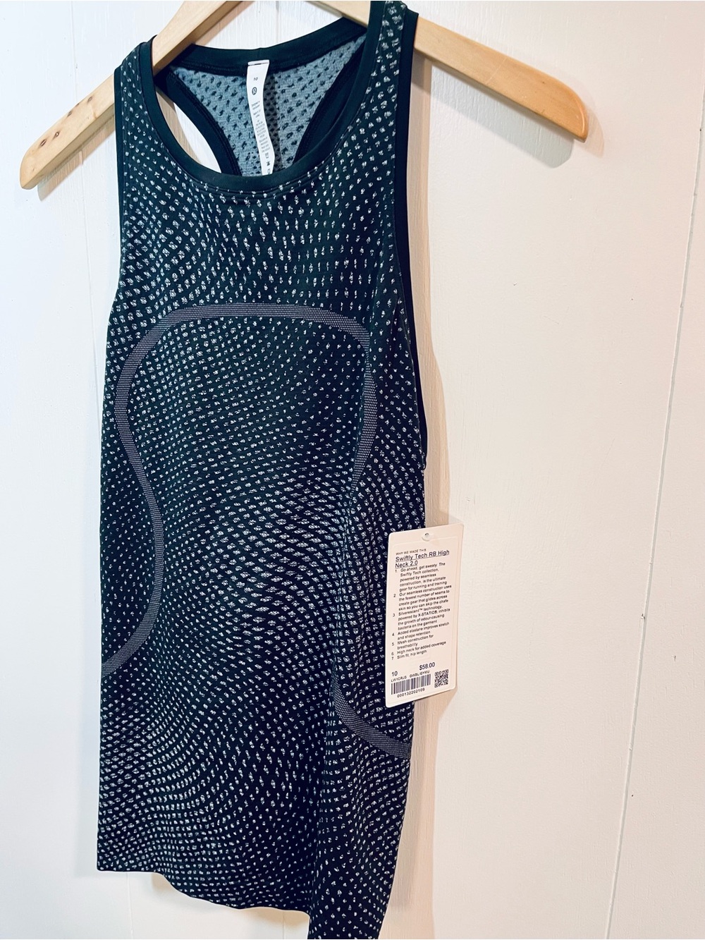 NWT lululemon black and White Micro Dot Swiftly Tank size 10 - Picture 8 of 10